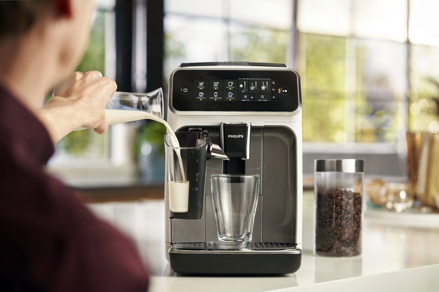 Philips 3200 LatteGo มอบรสชาติกาแฟระดับพรีเมี่ยมด้วยปลายนิ้วสัมผัส